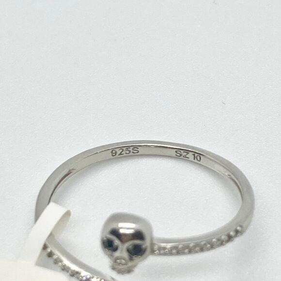 Size 10 925 Open Skull and Rainbow Topaz Heart Ring - Picture 8 of 11